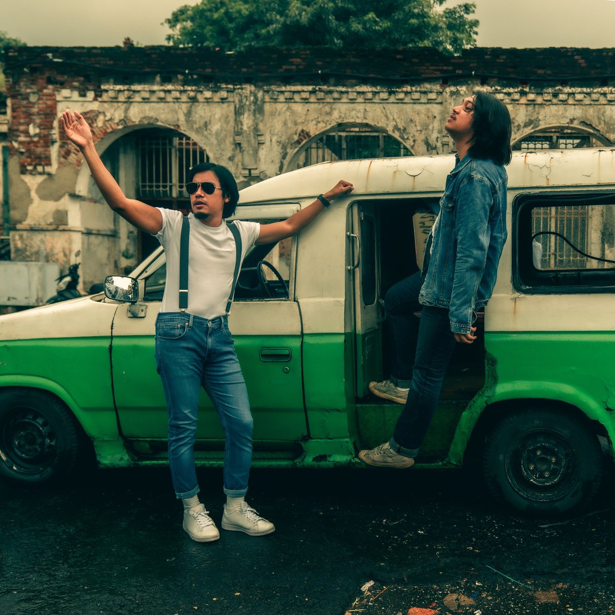 DaffaFuture's tweet image. Really impressed lately by STAYC's So Bad, The Beatles' Helter Skelter, and Compadres' Dan Terbilang. Been playing it back to back now.