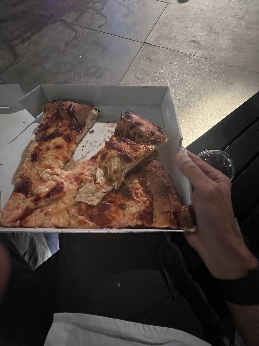 M88AMF's tweet photo. #ExpoDubai2020
#BreadAhead
#pizzapizza https://t.co/2Z9ZQLJKhM