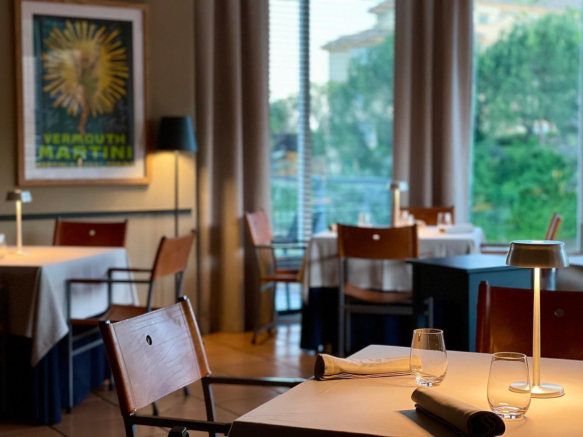 GURMEMalaga's tweet image. .@RestElLago y @MessinaRest. Vota por tus favoritos aquí: premiosgurmemalaga.es/mejor-restaura…