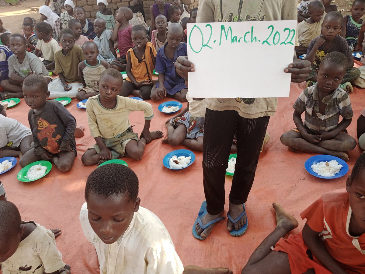 Ramazana bir ay kaldı.  Türkiye'deki ADEM GÜNDOĞAN kardeşimiz aracılığıyla ihtiyaç sahibi topluluklara ve çocuklara iftar sofraları sunarken, Yüce Allah desteğinizi kabul eder:+90537 340 78 04