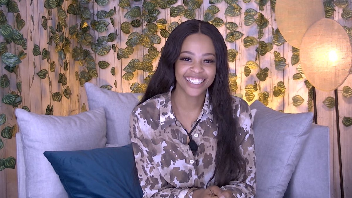 BanksLira's tweet photo. So my baby gave us Tulz💃🏽😁let the game begin #BBMzansi https://t.co/te5UU8fhcb