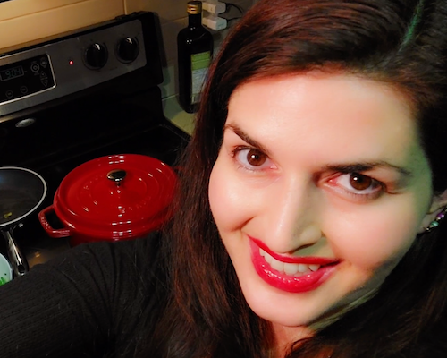 HBchic_Jade's tweet image. Here's today's recipe share lovely people:

youtu.be/ktjp1HoXpiw

I #veganized a traditional #frenchdish from the #alsaceregion of #france 

The dish is called #baeckeoffe 

It is easy and nutritious. I used my #dutchoven for this. Of course I added some hot sauce in the end!