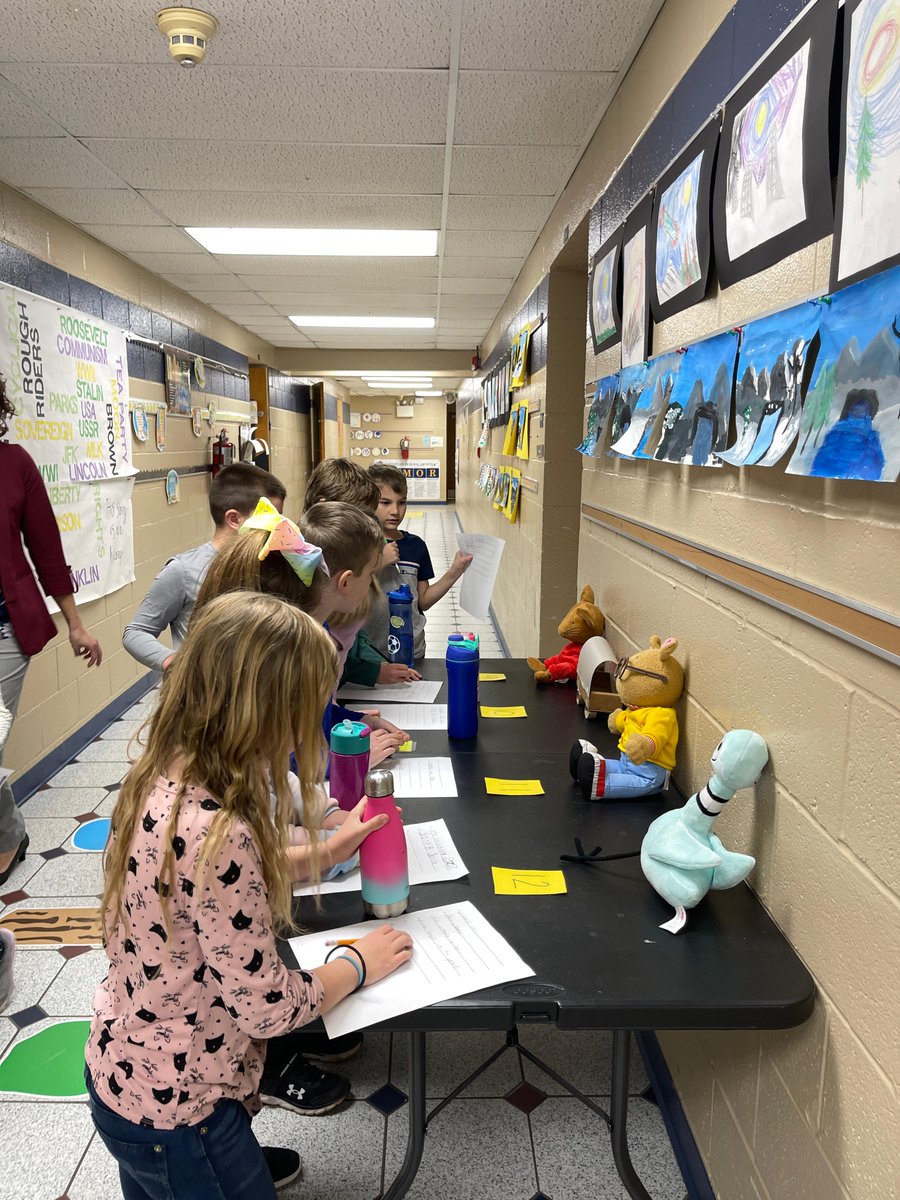 OnlineCSY's tweet photo. As part of our Celebrate Reading event, our 2nd Grade Homeschool Hybrid students had some fun guessing book characters and titles! Can you guess any of the characters and titles you see? https://t.co/grZDViCjMC