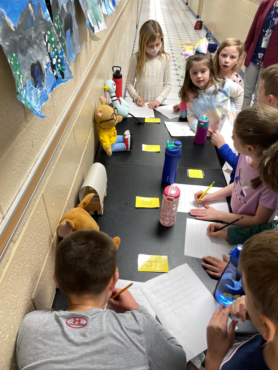 OnlineCSY's tweet photo. As part of our Celebrate Reading event, our 2nd Grade Homeschool Hybrid students had some fun guessing book characters and titles! Can you guess any of the characters and titles you see? https://t.co/grZDViCjMC