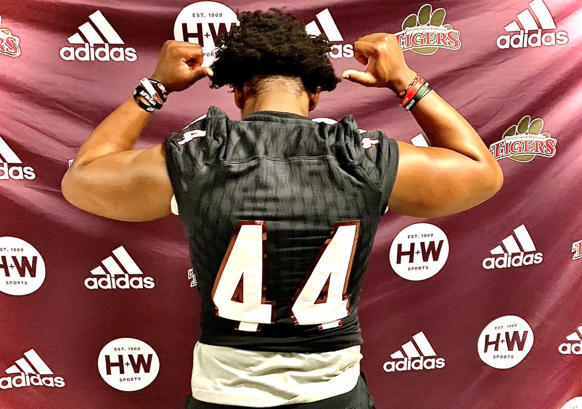 bell_zmari's tweet photo. @CvilleTigersFB 🐅
🙏🏾 https://t.co/pkrHxyIBU5