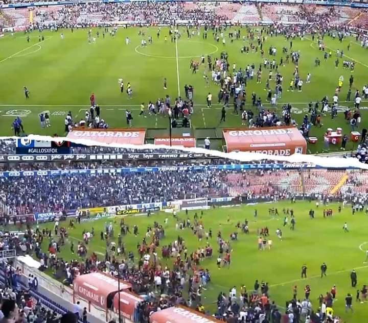 LudwingJGA's tweet photo. La FIFA debe retirarle la sede de 2026 a México.
México no debe ir a Qatar.
Se debe desafiliar al Querétaro.
Se debe cancelar la Liga MX 2022
No debe volver a haber fútbol en México hasta que haya condiciones para hacerlo. #sihubomuertos #SIHAYMUERTOS #QueretaroAtlas #ASESINOS https://t.co/HZsUbws0B6