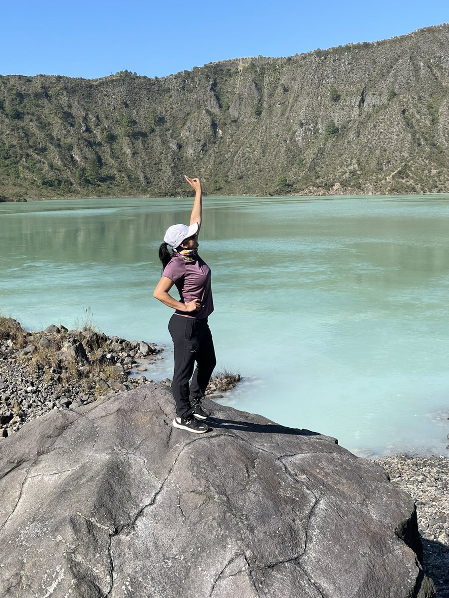 indrajasiell's tweet photo. Viviendo al máximo 🌋♥️🏞 #volcanchichonal #Viajes #volcan #travel #chiapas https://t.co/aWLYhHZUQC