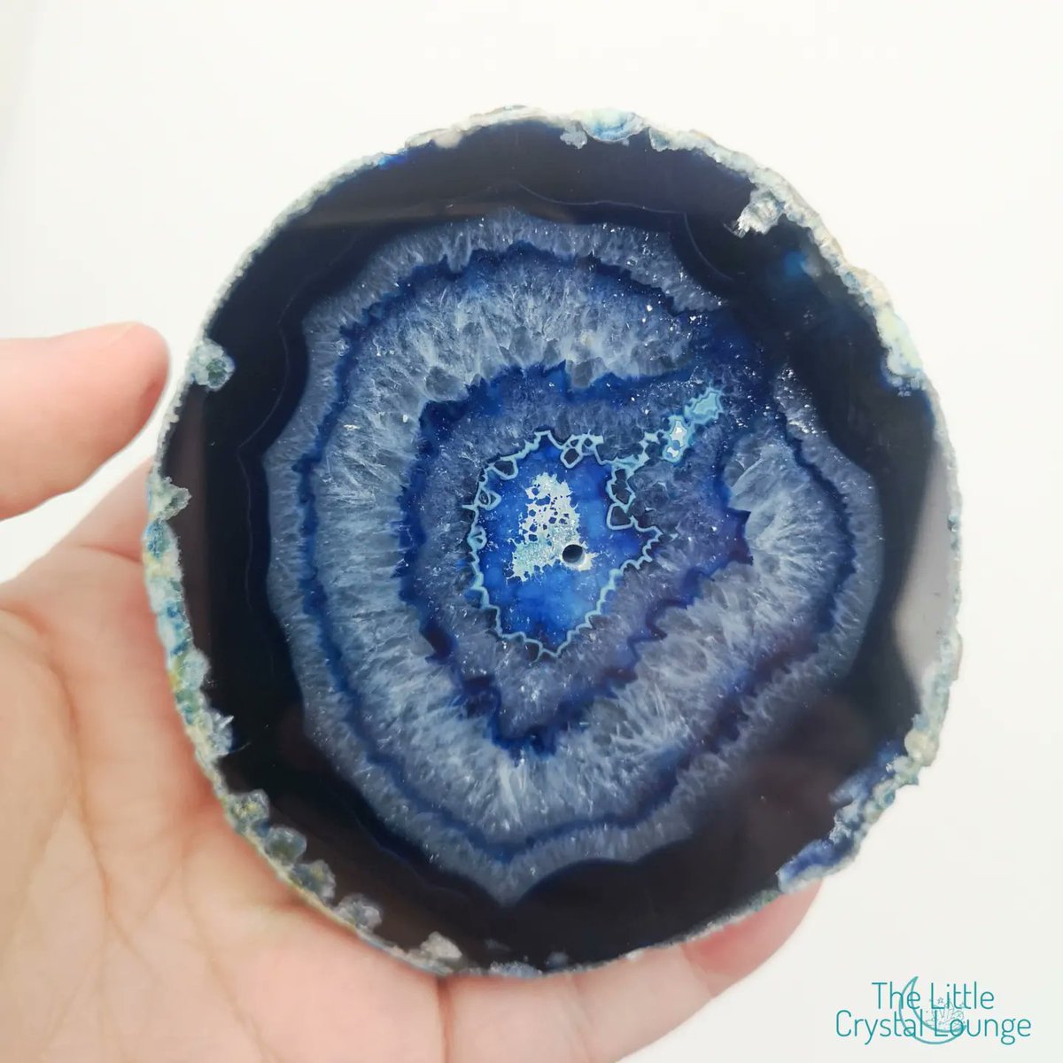KateTLCL's tweet image. I mean.... Isn't she just a beauty 💙
Blue Agate incense holders are now back in stock, looking all magical and special thelittlecrystallounge.co.uk/product/agate-…

💙 #crystals #crystalhealing #ukcrystalshop #healingcrystals #homefragrance #incensesticks