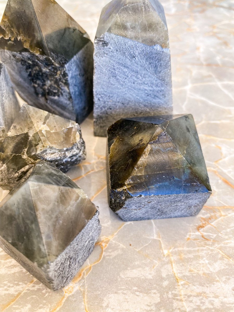 sailorstarstore's tweet photo. Labradorite towers are available at Sailor Star Store 🎀 

These crystals can be used to ease self doubt and bring confidence, allowing to try new things and break out of your comfort zone https://t.co/lX6PXSTqjh