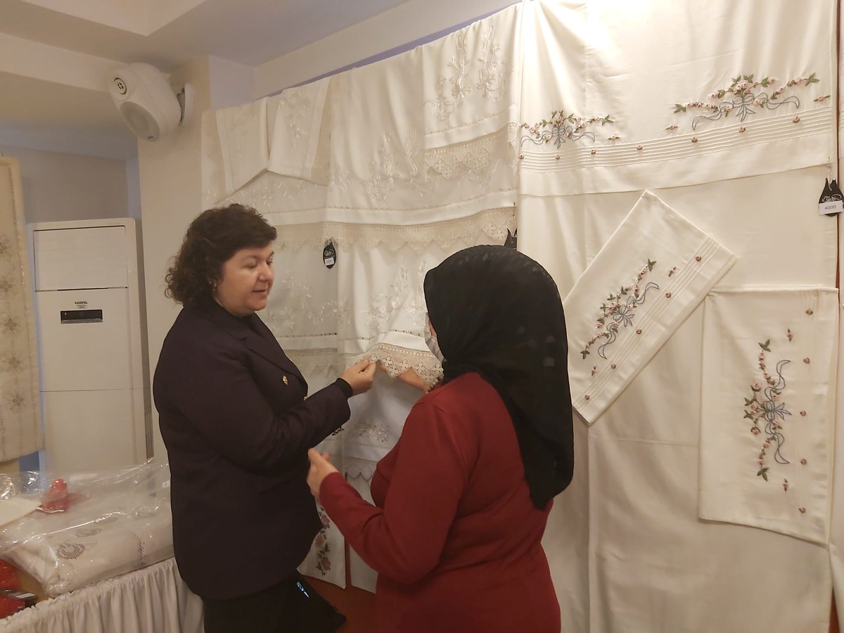 AKKadinDenizli's tweet photo. #KadınlarlaBüyükTürkiyeYolunda #Lalezar #Kermes https://t.co/64lhtK8ANE
