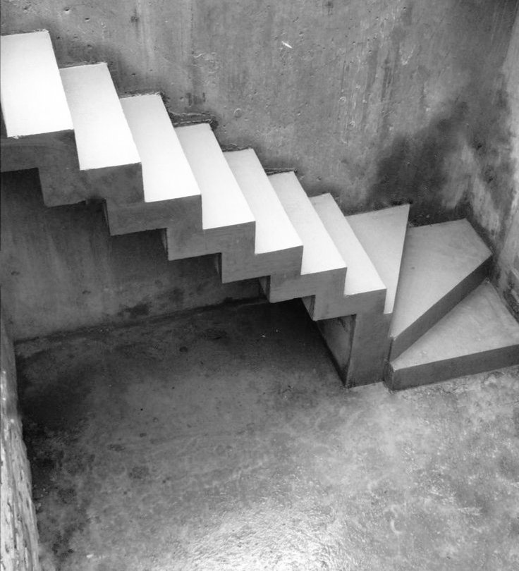 MrBasabose's tweet photo. What is really beautiful needs no adorning. We do not grind down the pearl upon a polishing stone. - Sataka...
#Staircase #Stairs #Steps #Risers #Zigzag #Circulation #Movement #Construction #Architecture #lightShadows #Repetition https://t.co/osXbI8es8X