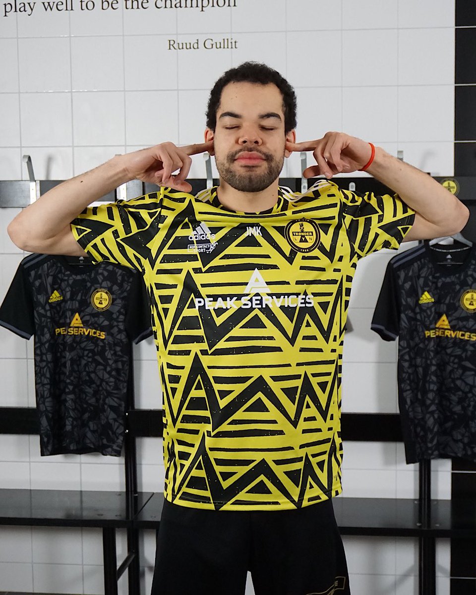 TronderLynSr's tweet photo. 🐯 𝕥ꫝꫀ 𝕥ⅈᧁꫀ𝕣 ડ𝕥𝕣ⅈρꫀડ
TRLYNSR pre-match kit 2022
#trlynsr2022 #peakservices https://t.co/jWdbRRZJb8