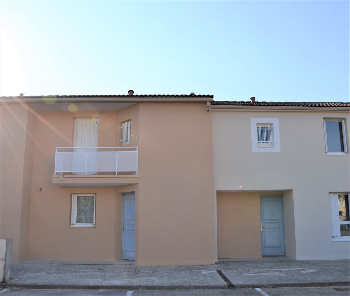 Les #travaux se poursuivent à Laudun-l’Ardoise ! 
Dans le cadre de l’entretien de son patrimoine, <a href="/1ToitpourTous/">Un toit pour tous</a> réalise plusieurs travaux pour la résidence Châteaubriand (programme de 21 logements individuels et 3 collectifs). 
Cet #investissement s’élève à plus de 275 000 €