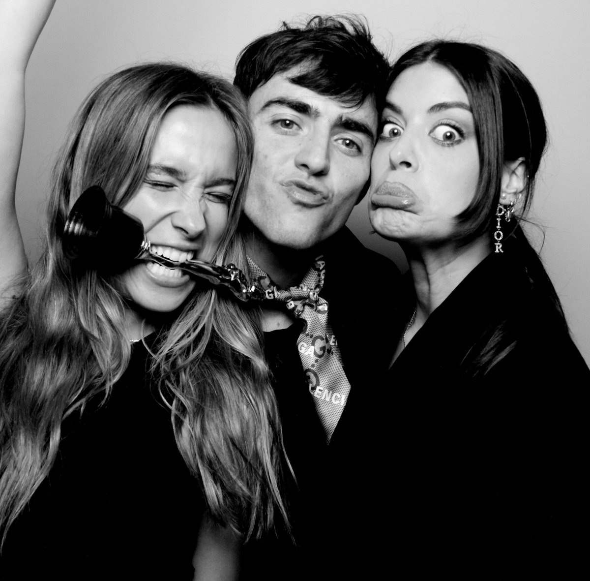 Esfering's tweet photo. Oh my God! 🤩

Fiestón de ENEA Clínica✨

Powered by Esfering Photobooth 📸

#photoboothevent #photoboothpremium #photobooth #photocall #photoboothesfering #luxurycam #eneaexperience https://t.co/UdNA9ueeqp