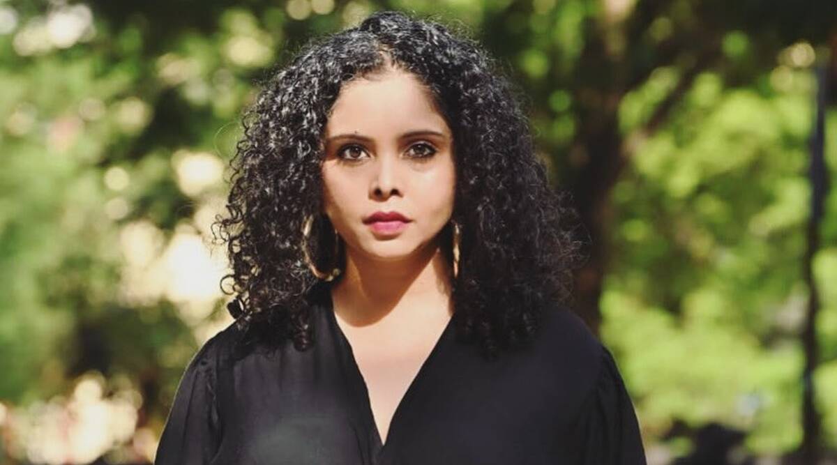 TrendsAajKal's tweet photo. Cyber police arrested two journalists for spreading fake news against @RanaAyyub following a complaint that she lodged on January 28.
She thanked the @MumbaiPolice over Twitter today for their services.
#againstfakenews #againstdefamation https://t.co/CLt6a12dk7