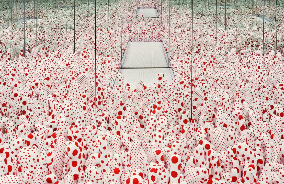DCist's tweet photo. Yayoi Kusama's "One with Eternity" exhibit, which includes the artist's wildly popular Infinity Mirror rooms, opens at the Hirshhorn April 1.
https://t.co/c6fZdbA5oh https://t.co/wIhHl9nhzR
