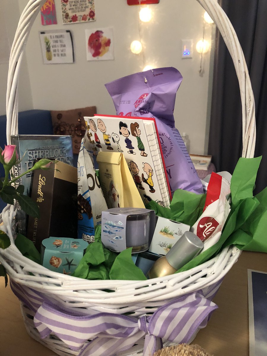 Thank you for making this social worker feel special! ❤️#SocialWorkMonth <a href="/Margaretchungcc/">Margaret Chung</a> <a href="/VillafaneLouis/">Louis Villafane</a> <a href="/rbowermanteach/">Rachel Bowerman</a> <a href="/APS_StudentSrvc/">APS Office of Student Services</a>