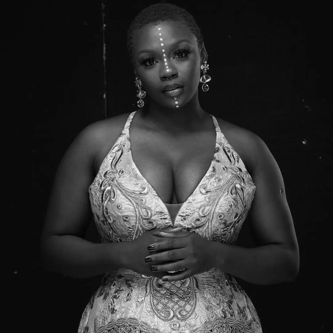 ThembarifumoS's tweet photo. Amanda Black is demanding more coverage on the recently released Pfizer Vax data. Says even the influencers who promoted it are quiet.
#amandablack #amanda #pfizer #vaxdata https://t.co/9f2EP0gRyO
