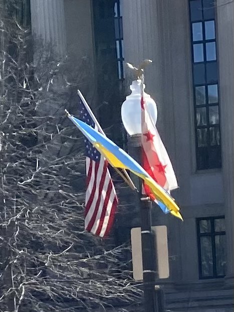 The Ukrainian Flag is flying on Pennsylvania ave this morning