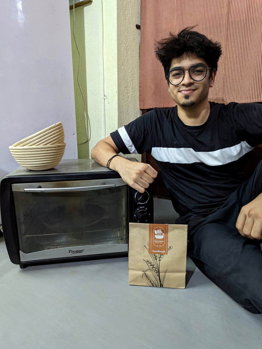 Breadwala's tweet photo. Today marked the end of a chapter.
This is the very same oven with which I started baking for #CrustWorthy 3 years ago. After baking countless breads and helping me with my expts, today the heating coils finally gave up. Yeah I can still get it repaired but I probably won't. https://t.co/YBcFsBGRvY