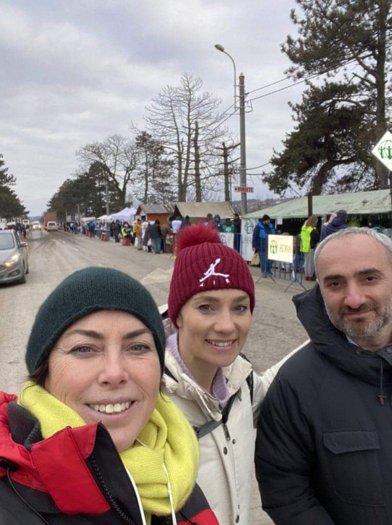 Felaket, savaş bölgesinde sırıtarak poz verildiğini ilk defa görüyorum. Güldüren motivasyon ne olabilir?