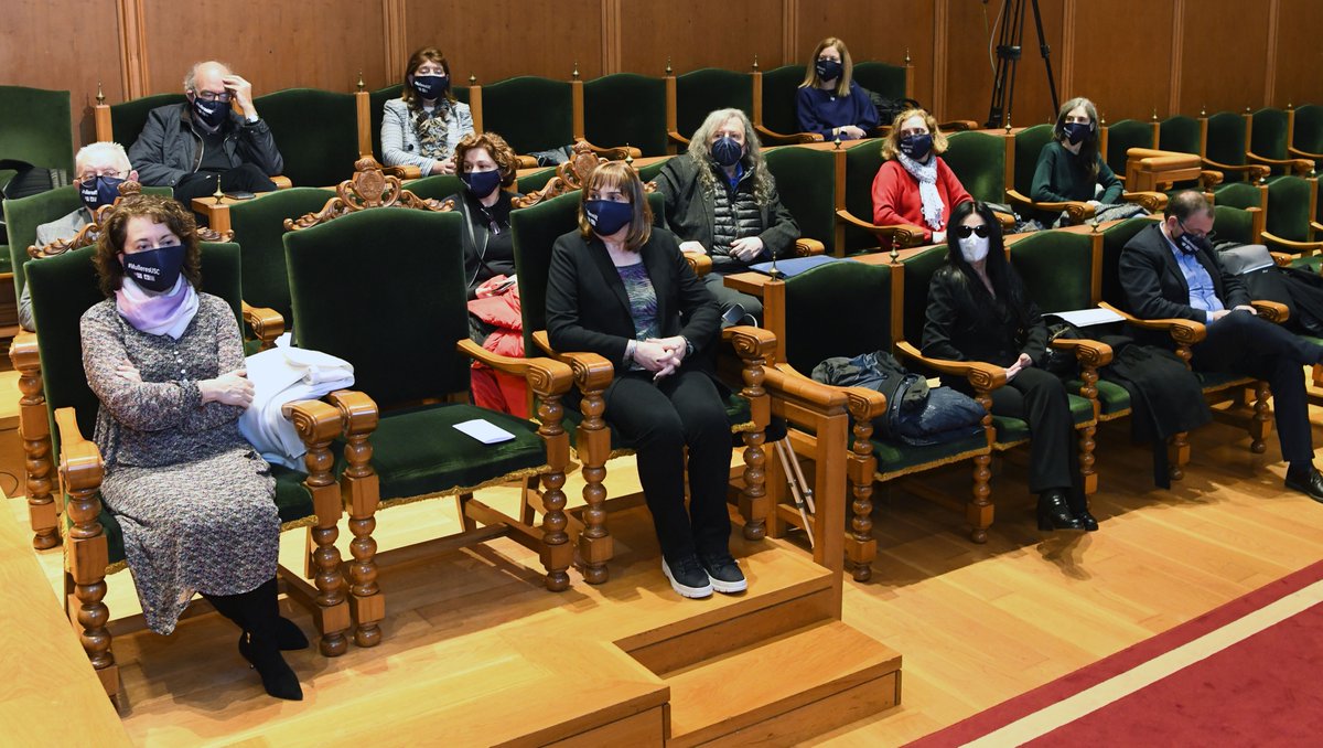 👩‍💼 O manifesto #RUIGEU (Rede de Unidades de Igualdade de Xénero) reivindica a corresponsabilidade como chave para facer fronte ás fendas de xénero.  

Consulta o programa de actividades do #USC8M #MulleresUSC 👇

🗞️ usc.gal/gl/xornal/nova…