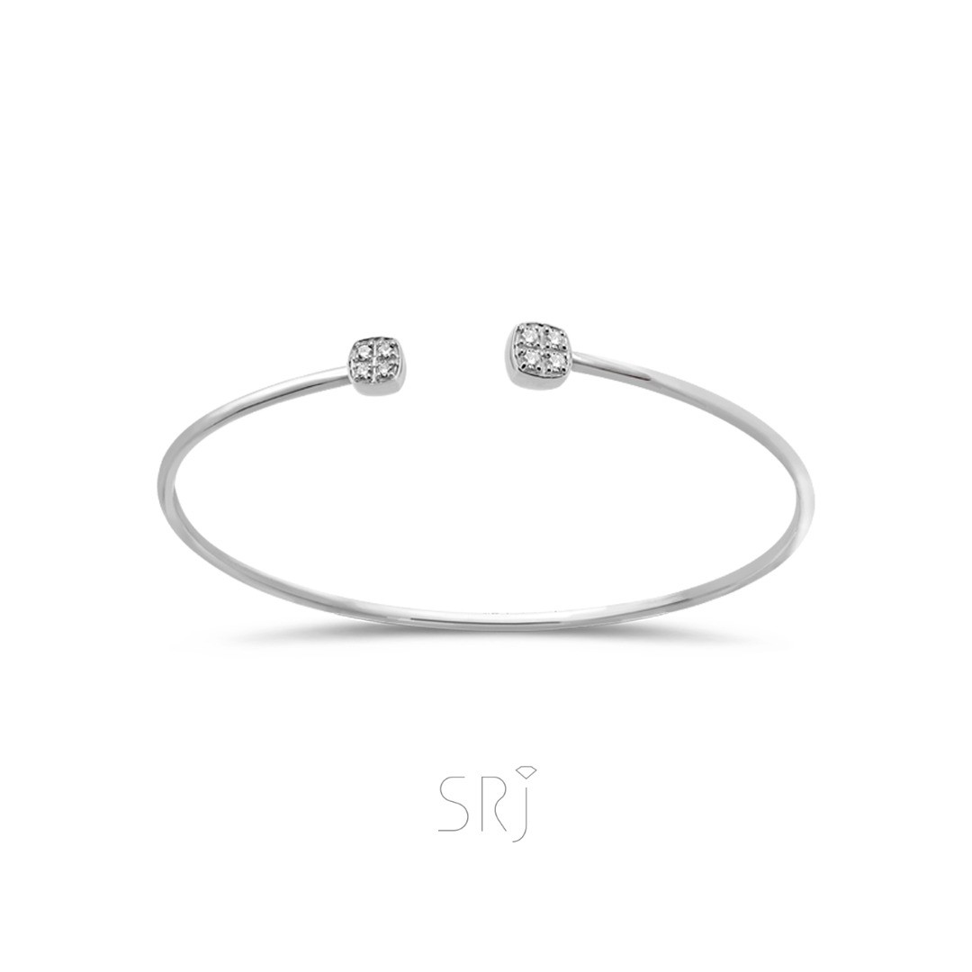 EuropeSrj's tweet photo. Open bangle made of white gold adorned with eight diamonds in brilliant cut.
Various collections of golden jewelry with natural gems at https://t.co/xTXU0HAuwb
#srjjewelleryeurope #finegold #whitegold #diamonds #brilliantcut #naturaldiamonds #wholesale #manufacture #manufacturing https://t.co/BqsAmiqsQu