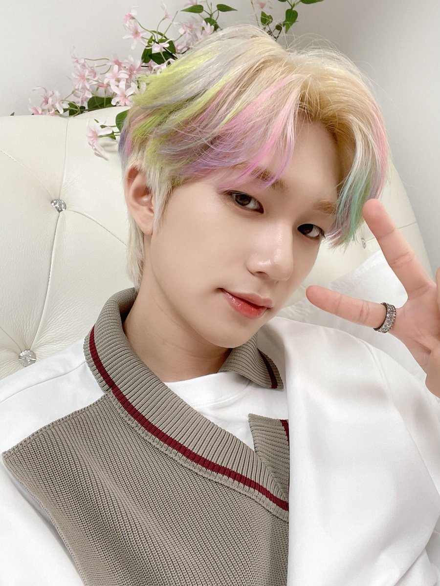 theo_archives's tweet photo. 220307 #테오 #THEO weverse update ! https://t.co/sW8PBwxYV8