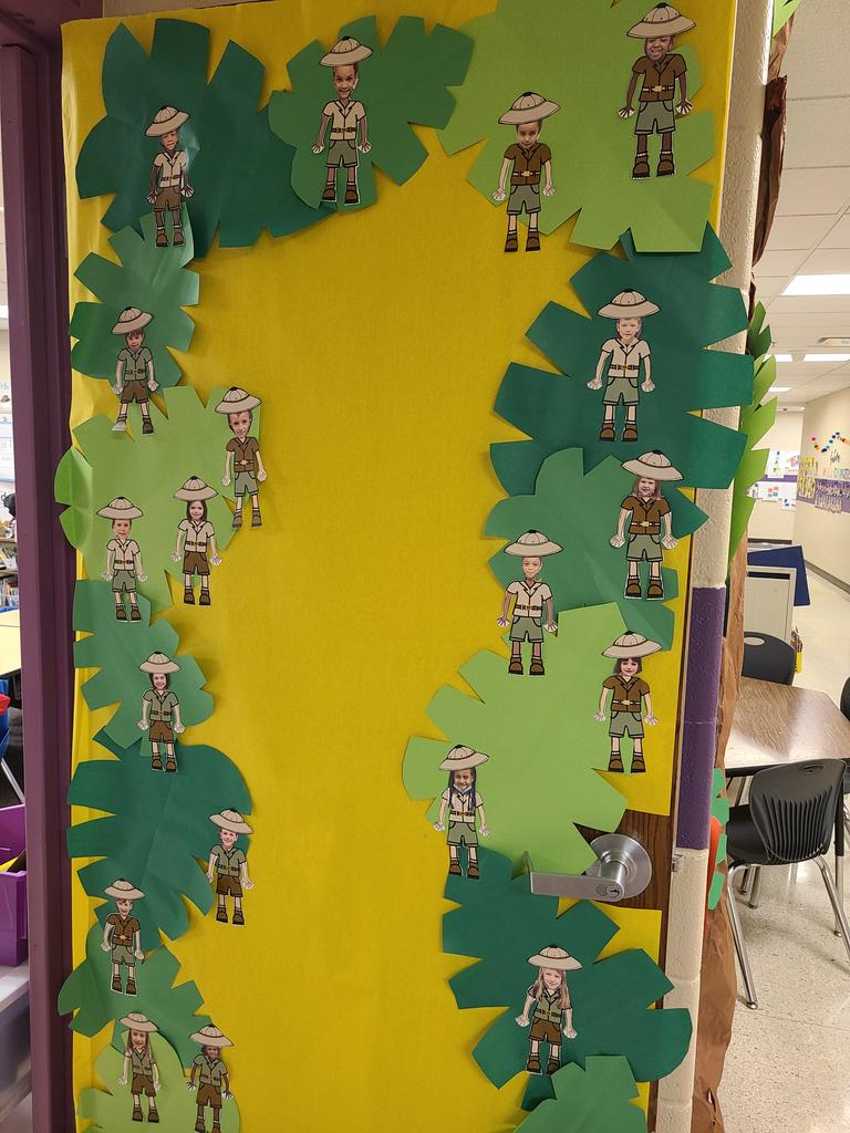 VioletElem's tweet photo. Right to Read Week begins today! "Welcome to the Jungle" #amazingstaff #SuperVioletES Huge shoutout to this incredible staff!!🦍🦓🐯 https://t.co/JZxAjqbFUI