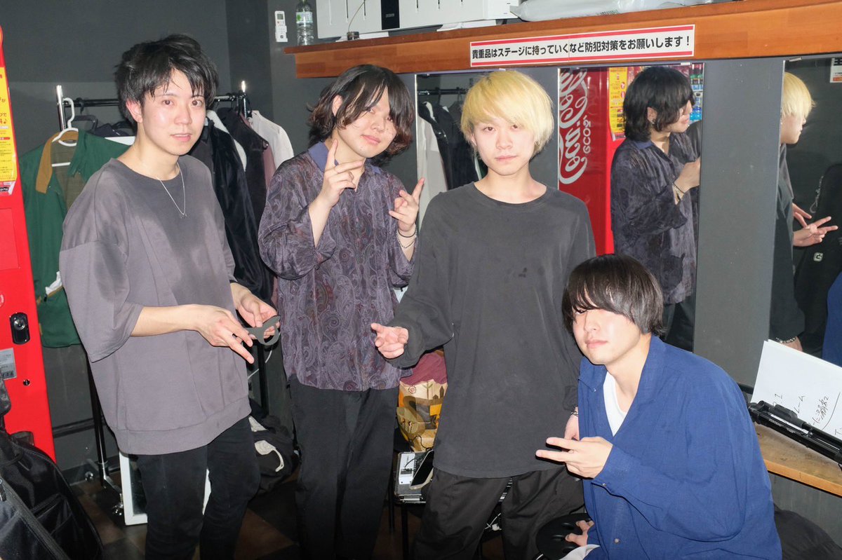 kalmiaofficial_'s tweet photo. 2022.3.7(mon)
下北沢ReG
『Refrain Each Dearlight』
w/
ofulover
ORCALAND
chef’s
Midnight 90’s

ありがとうございました😊

photo by @s_b_t___ https://t.co/CzP8ym6HpJ
