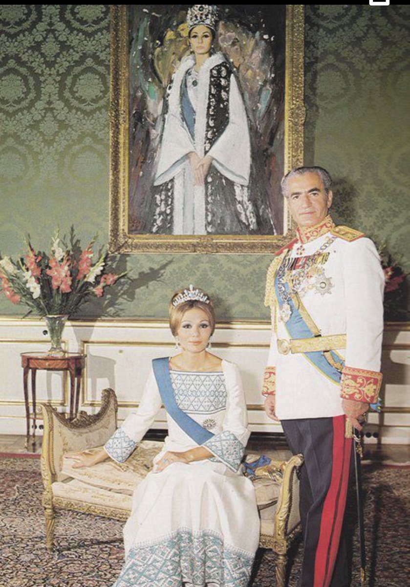 коронация шаха пехлеви. королева малайзии азиза. принцесса ашраф пехлеви. диана петра жена короля малайзии. мохаммед реза пехлеви коронация.