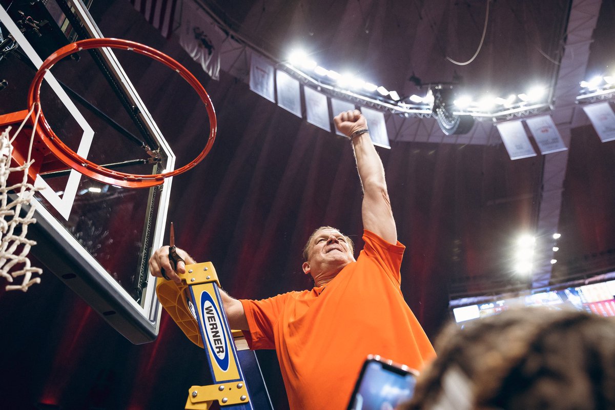 Illinois Men's Basketball tweet media