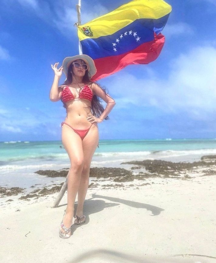 CariGuarico's tweet photo. Con bloqueo, sin bloqueo, con la invasión del desgraciado dólar, aunque los propios venezolanos nos mal pongan por el resto del mundo 🌐 entero. Con la actuación de los propios 🇻🇪 que nos quieren destruir con sabotajes o con lo que sea, mi VENEZUELA es el mejor país del 🌐. https://t.co/nfvipSFcuG