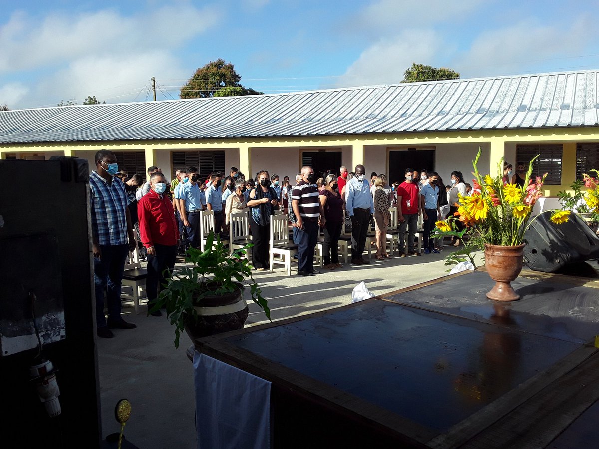 BaltarLisvier's tweet photo. Ahora se apertura en Villa Clara el curso escolar 2021- 2022 desde el poblado de Báez en el municipio de Placetas con la presencia de las máximas autoridades de Educación  el gobierno y el partido en el municipio y la provincia https://t.co/mQH86h3tJW