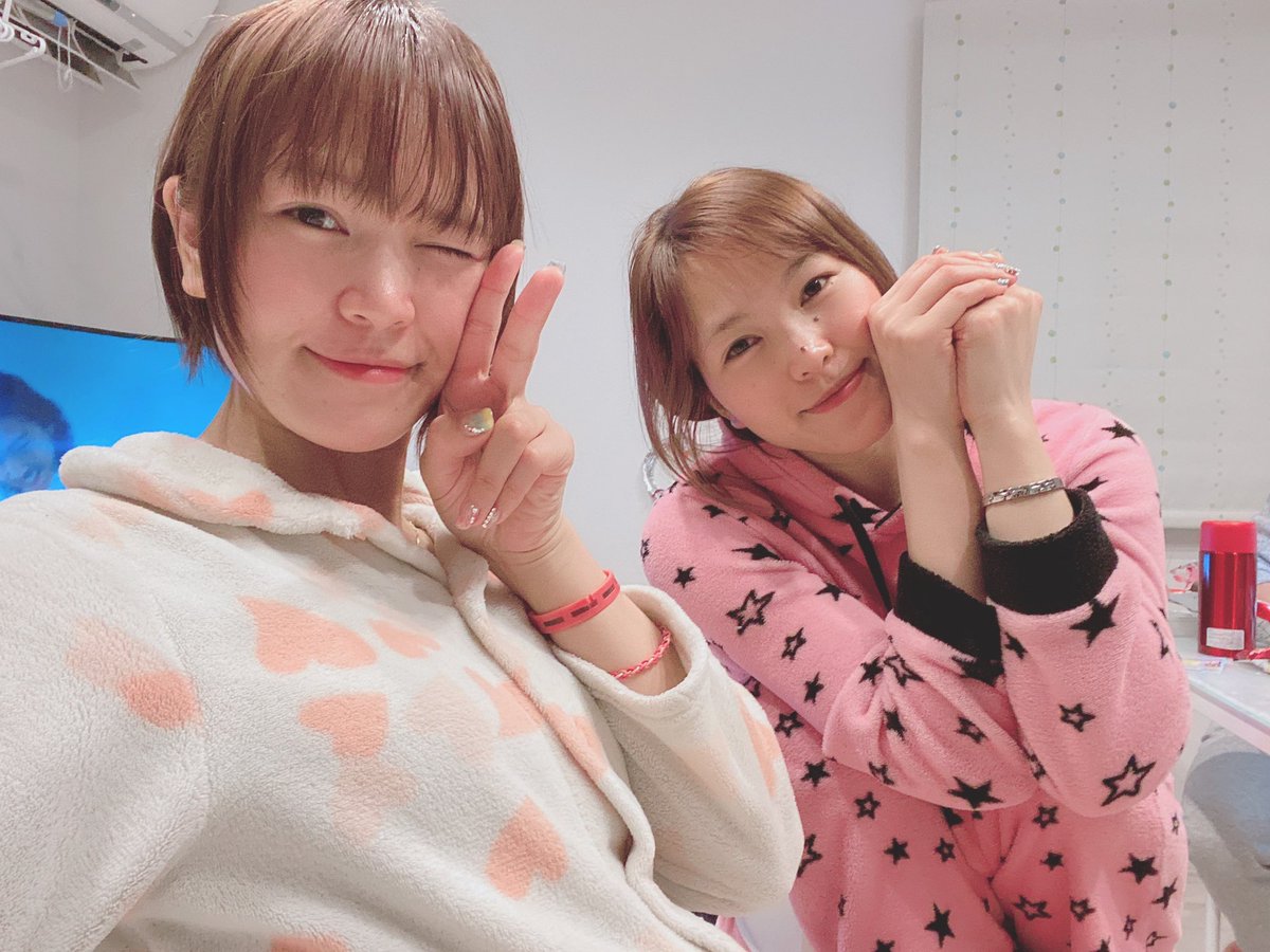 Twins_yukamika's tweet photo. その日のゆかみか。

お家から一歩も出ずに身体を休めつつ、週末のイベントに向けて色々動き出してます！

2022.3.7 星愛ゆか・みか https://t.co/Upoo8D8EXT