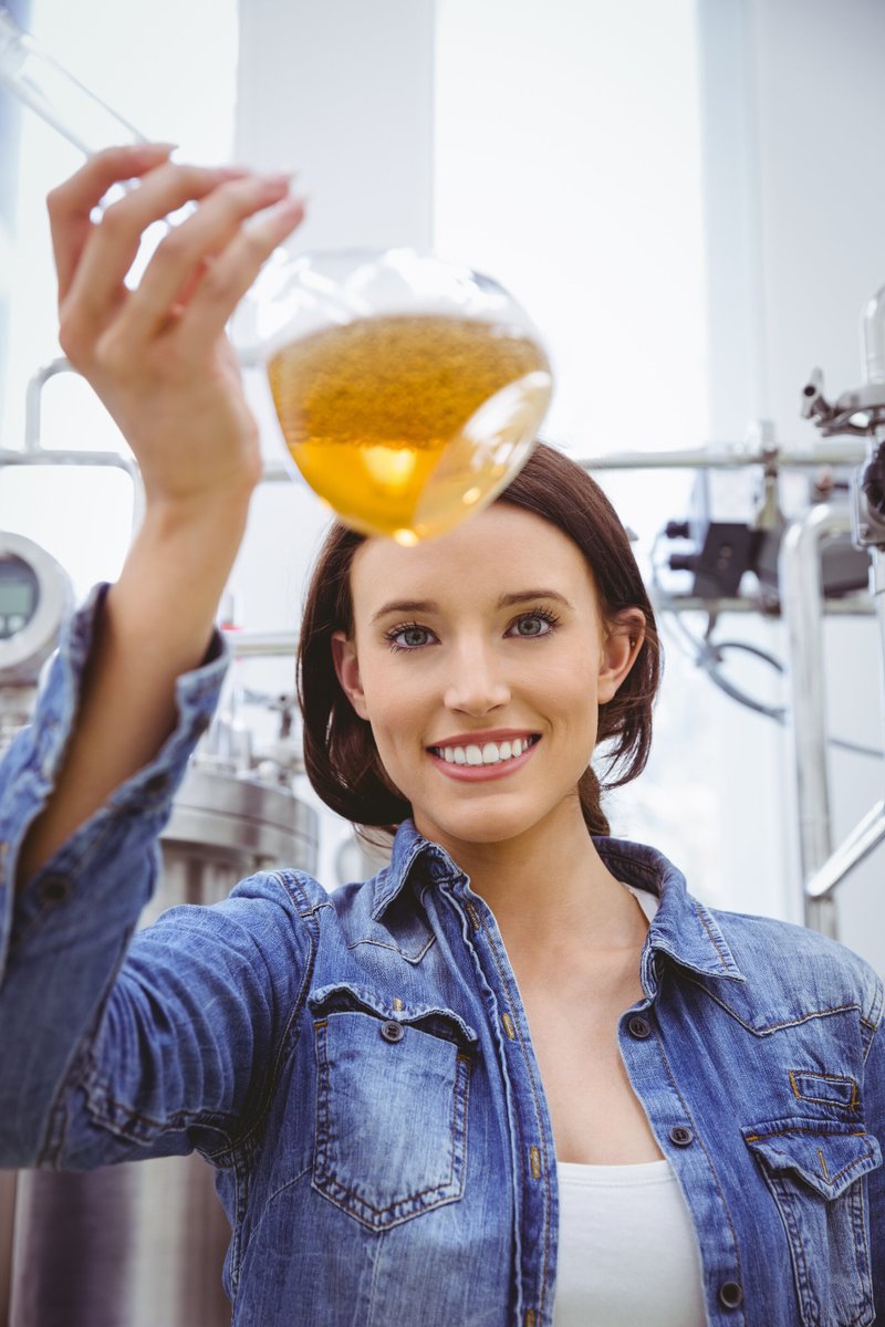 BeerCanada's tweet photo. We've created a new scholarship for brewing students at @UBishops🍻👩‍🏫

Beer Canada supports awards at postsecondary brewing programs including @KPUmedia, @OldsCollege and @niagaracollege. 

Read the news: https://t.co/rAduYPjVPI 🍻

#brewschool #ArchesBrewery #futurebrewers https://t.co/cr1BAb7uSd