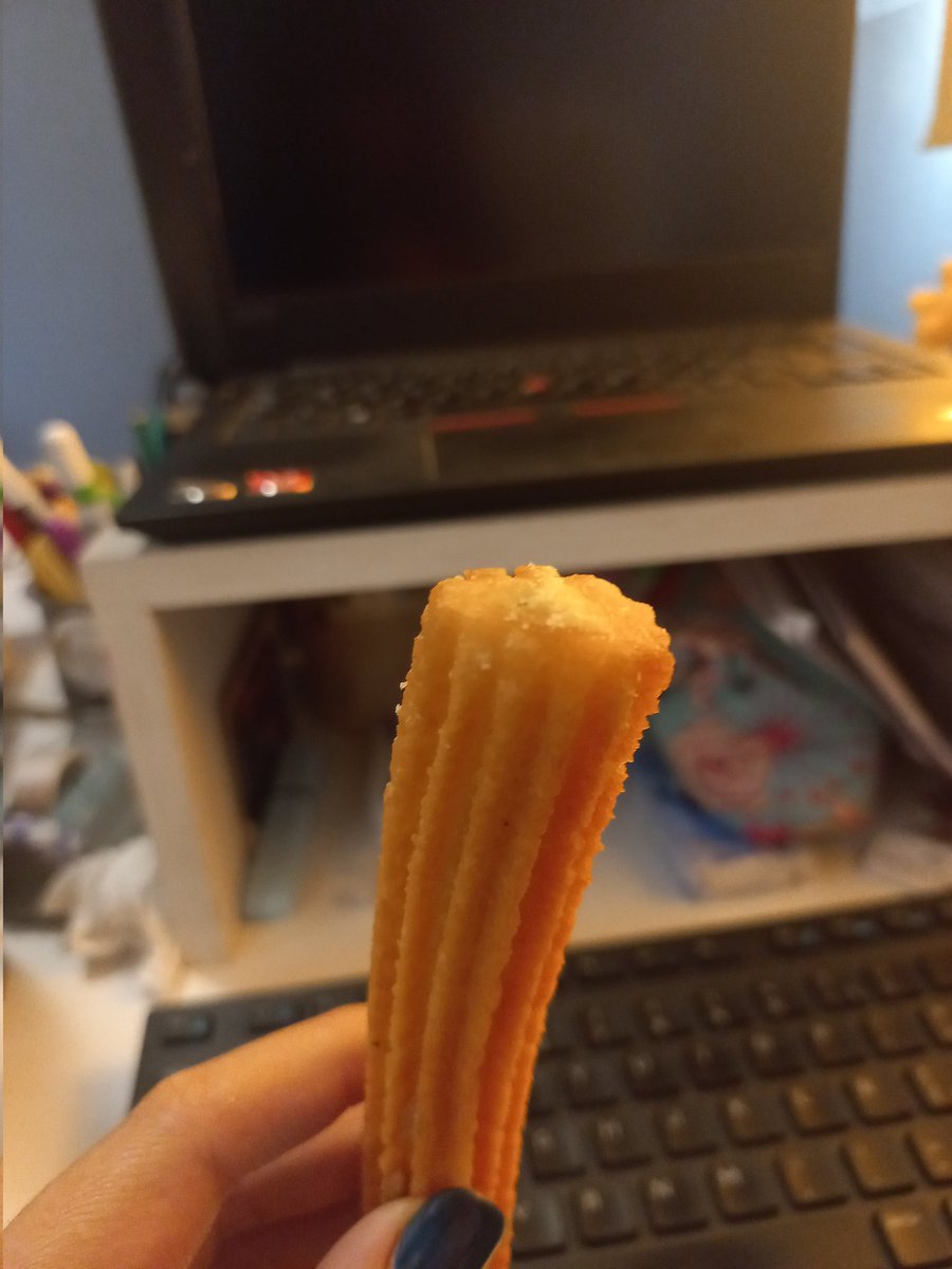 El finde estuvimos x la madriguera de <a href="/churreriaeltopo/">soɹɹnɥɔ El Topo</a> en Gesell 
Y obvio que nos trajimos churros pa casa. Hoy se trabaja con churros con roquefort 😋