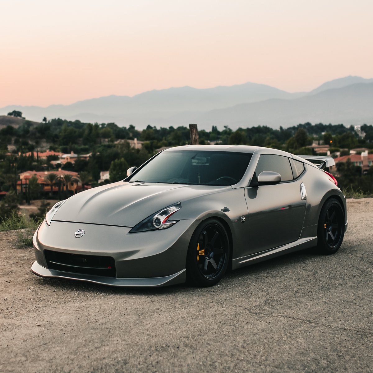Nissan's tweet photo. This level of style is all the #MondayMotivation we need #NissanZ #370Z #nismo #PowerofZ
📸: @gc_film5 https://t.co/TYRGrHNpdh