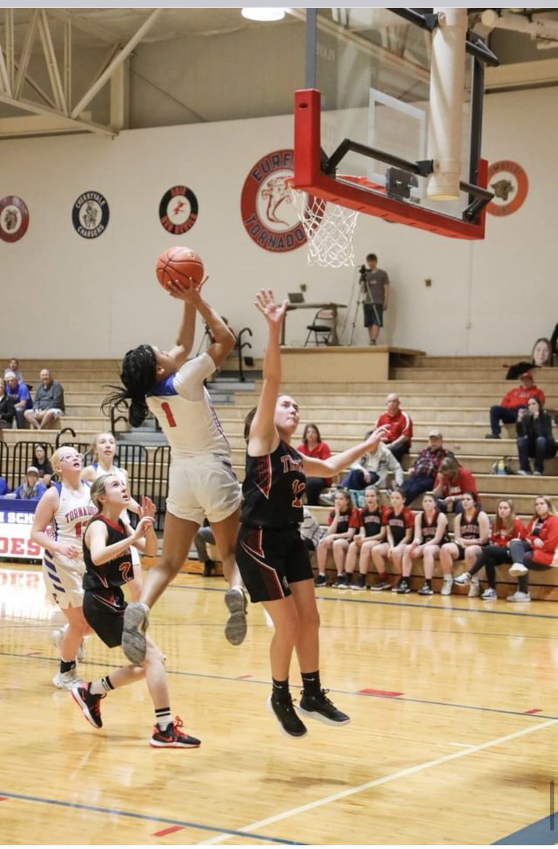 JoleneSinghate1's tweet photo. Tough loss, but she still will always love the game! @ashleys2024 with 442 points on the season! Ready for ball with the Banshees 🏀🔥❤️ Good luck at state Banshee teammates! @StanleyLaynee @janiyahwill_9 @Bansheefam @KansasPregame @sportsinkansas @PrepHoopsKS @KansasPregame https://t.co/MijFlpemS3
