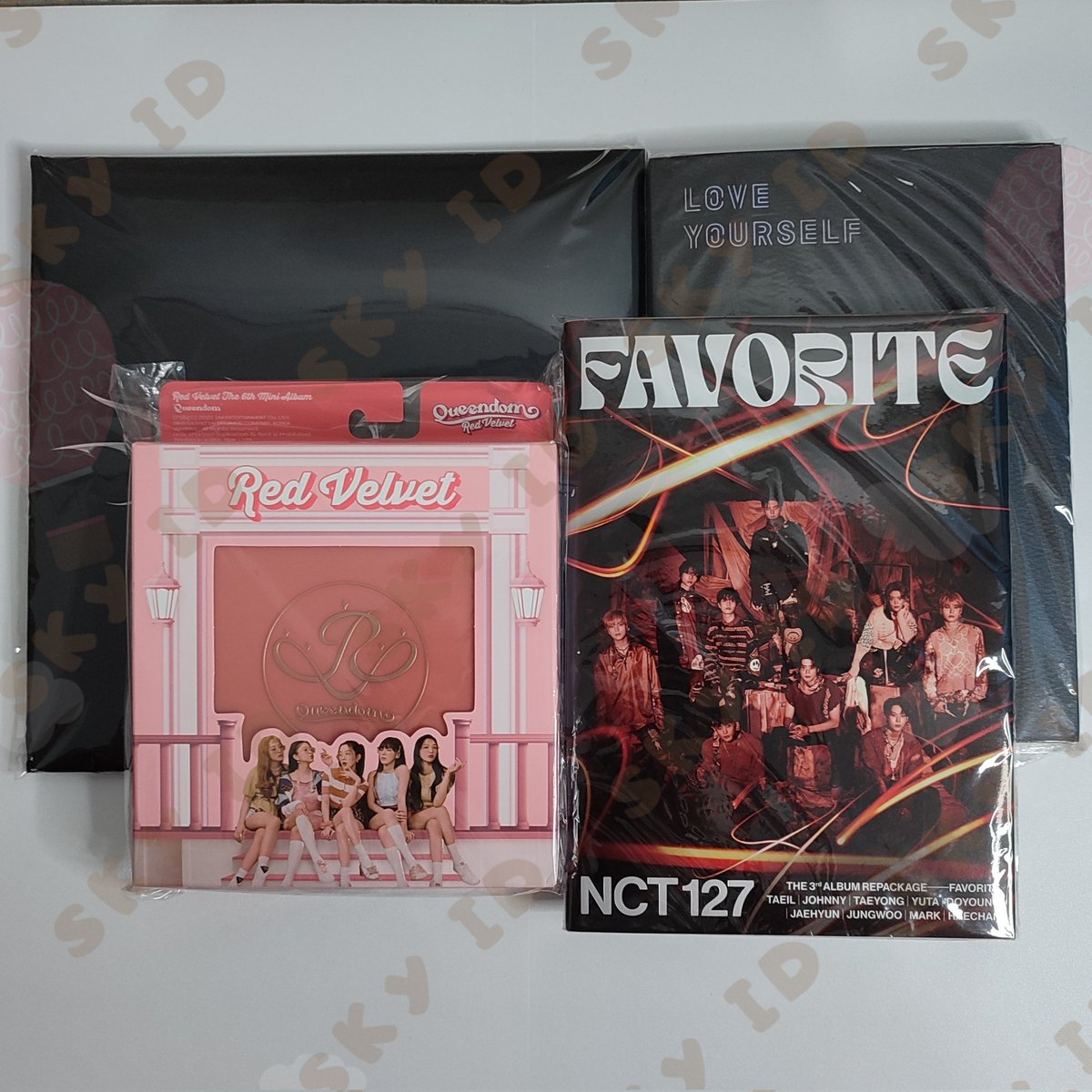 bluuskyid's tweet photo. [GIVEAWAY SKY ID]
Special for AESPA soty, Red Velvet comeback, ulang tahun owner dan anniversary SKY ID yang kedua 😘🥰

Ada dua orang pemenang sesuai pilihan hadiah yg kalian mau

Rules :
Follow akun ini
RT &amp; like tweet ini
Reply done dan album yang kalian mau 😘
#skyid_GA https://t.co/OLjSMW9rYy