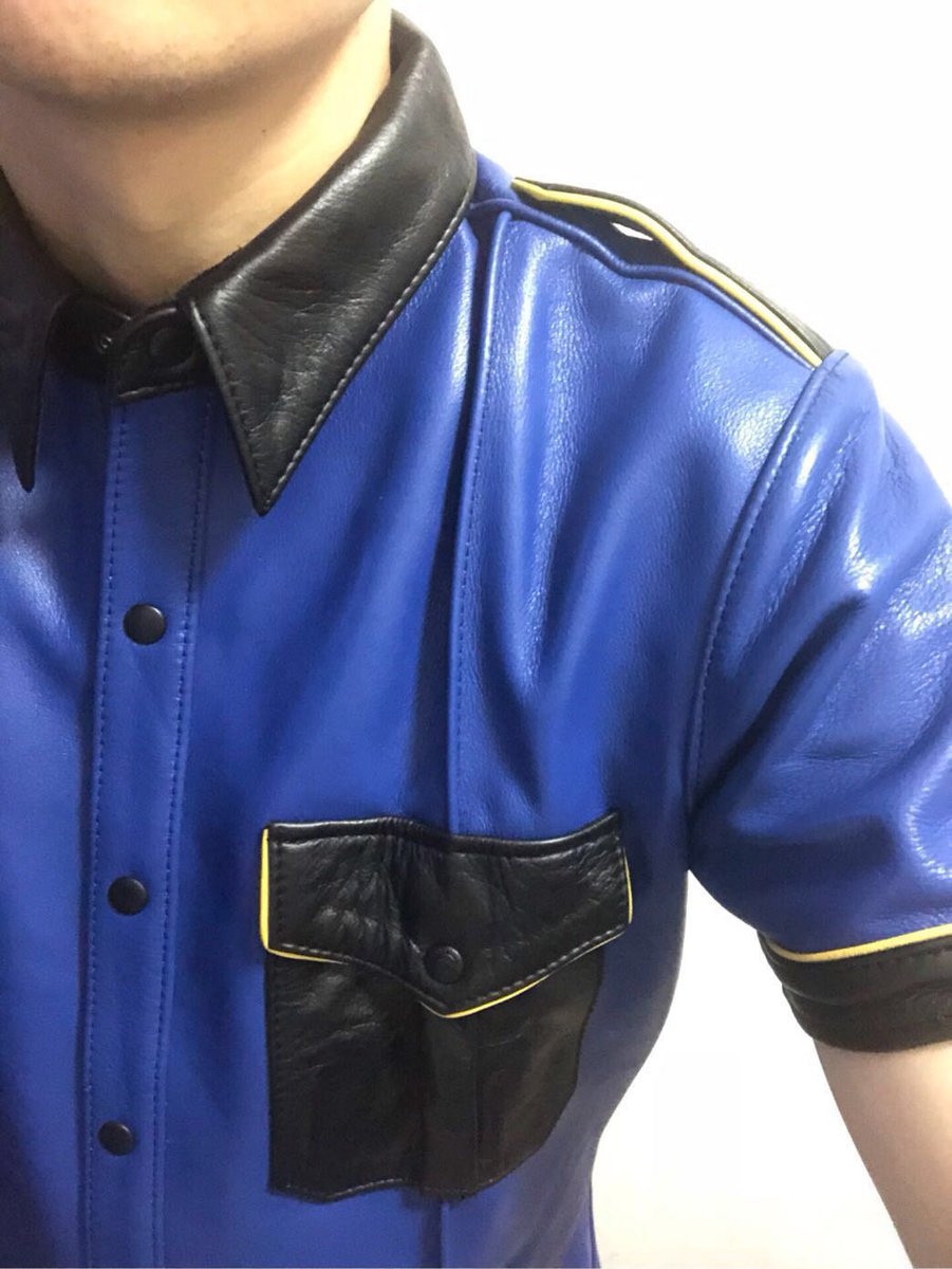 LeatherEmperor's tweet photo. Go down on your knees &amp; look up to me!
跪下，仰视朕！ https://t.co/ekoqNre6cR