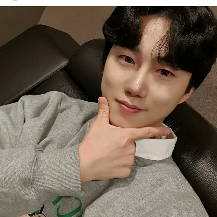 NoticiasVAV's tweet photo. 07-3-22
Baron en su cuenta de Instagram. 

Nos vemos de nuevo Vampz ❤ Te amo ❤

 #WelcomeBackBaron ▪︎ #VAV ▪︎ #브이에이브이▪︎ #BaRon ▪︎  #바론 https://t.co/RdVzNryXRM