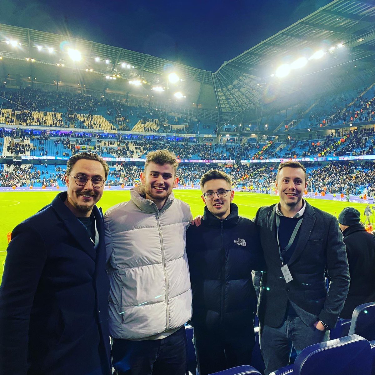 AndTheNewAgency's tweet photo. Our kind of Sunday 🤩

#AndTheNew headed North this weekend to the Manchester Derby, courtesy of clients @tecnomobile and @mancity! 🔵🔴

A big thanks to both for hosting us to mark our highly-successful #AnnounceYourself augmented reality campaign! 💪

#ManCity #MUFC #AgencyLife https://t.co/WSvwLvLqvc
