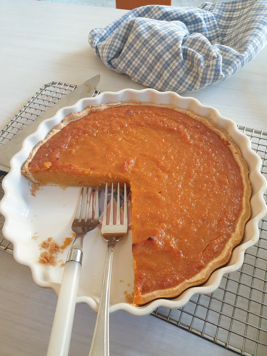 DommyyJ's tweet photo. Got #theadventurechallenge for us; really enjoyed the first challenge! We plan to make making pies together a more frequent activity after discovering we could do it with one person blindfolded 😜 we chose sweet potato cake for this one, which was an adventure for me in itself! https://t.co/HIliCOHU7h