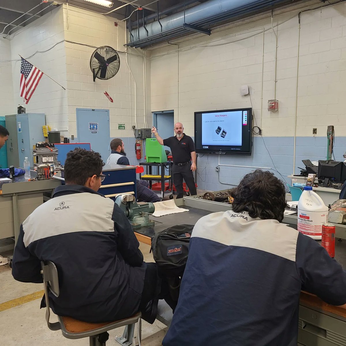 RMTCPirates's tweet photo. Our students are learning about A/C in #automotiveservicetech , pistons in #hondapact and removing imperfections in #autocollisionttech. Just another #morganmonday. @SuptDotres @LuisEDiazDEOA @Rmantilladades1 https://t.co/BKhgUAhv17