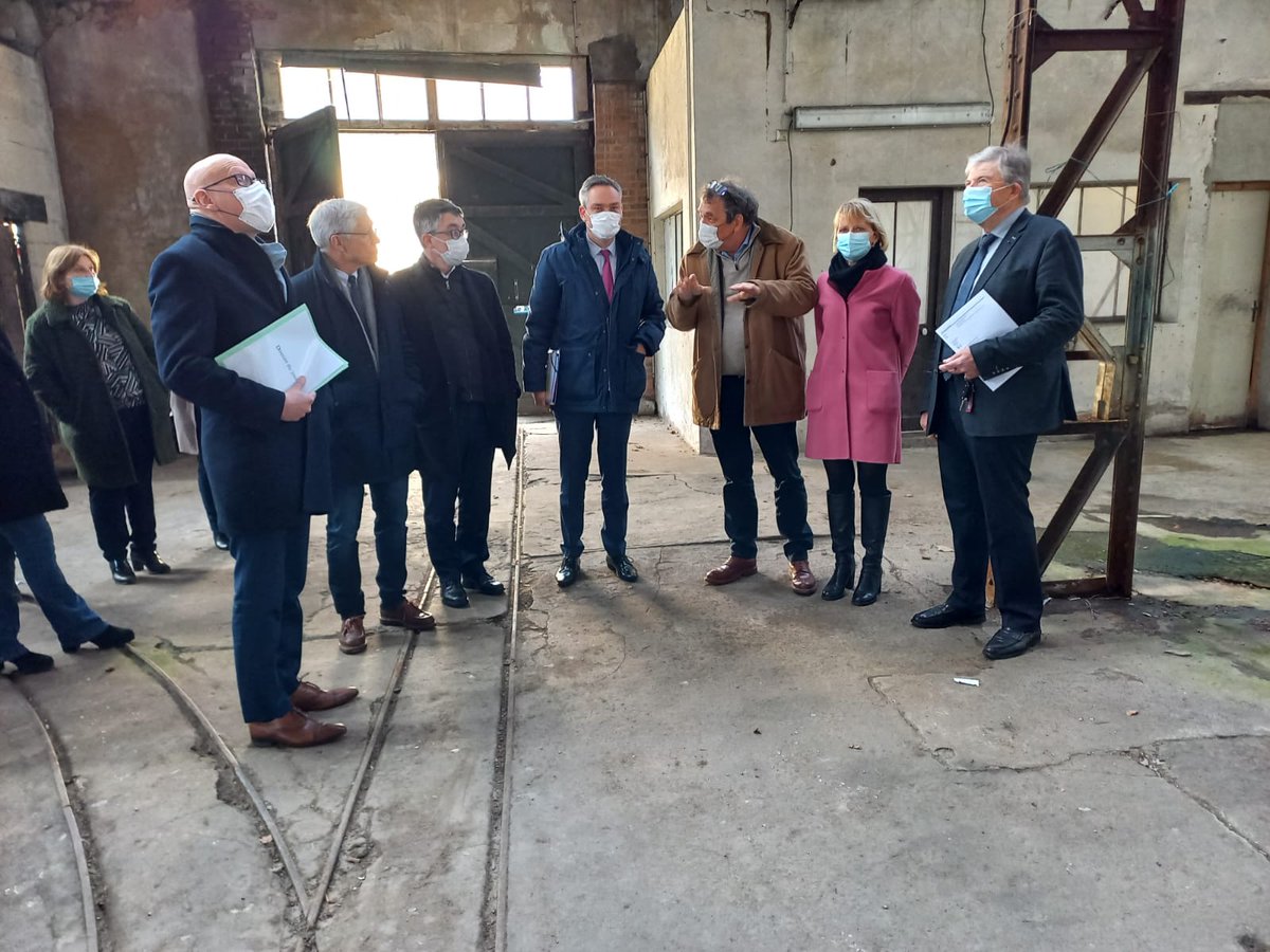 DMARGUERITTE's tweet photo. Découverte à l'Aigle des futurs locaux de l'entreprise @groupe_mtb spécialisée dans la #maintenance  et les services informatiques. La @RegionNormandie, en lien avec les partenaires locaux, sera aux côtés de l'entreprise dans le cadre des 55 recrutements prévus d'ici 2023 ! https://t.co/6bKnqd0sqq