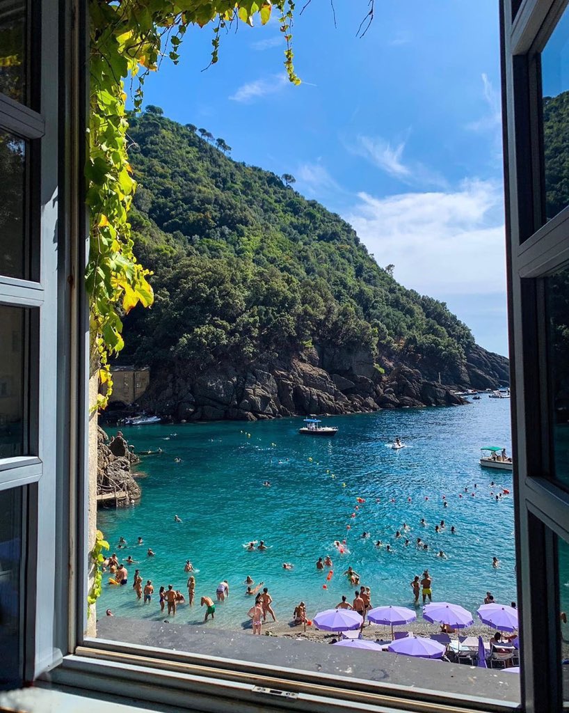 viewsoff_'s tweet image. Italy.