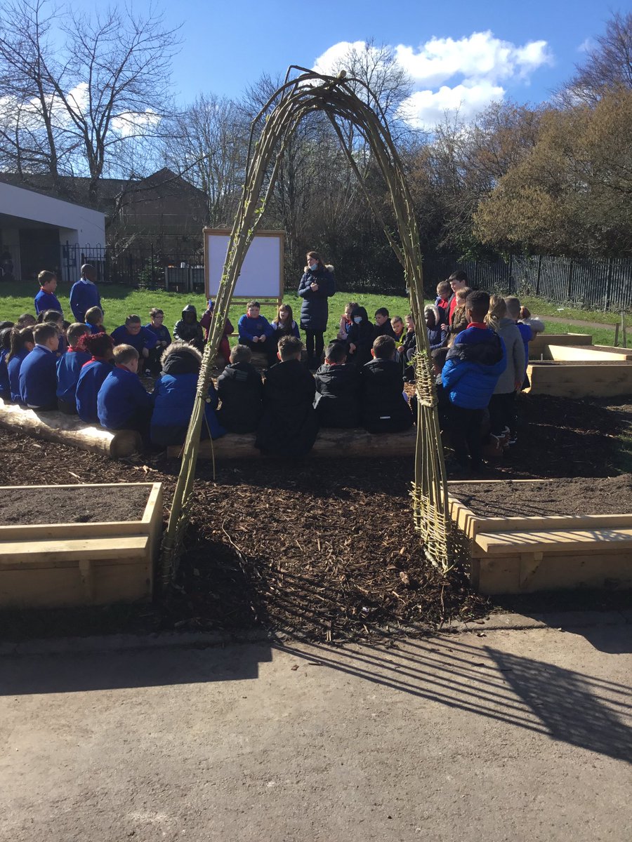 HTPS_Year3's tweet photo. Today was our first time in our NEW edible classroom! We are so impressed and can not wait to start sowing and growing. #EPCardiffCelebraion https://t.co/JguvLKvw16