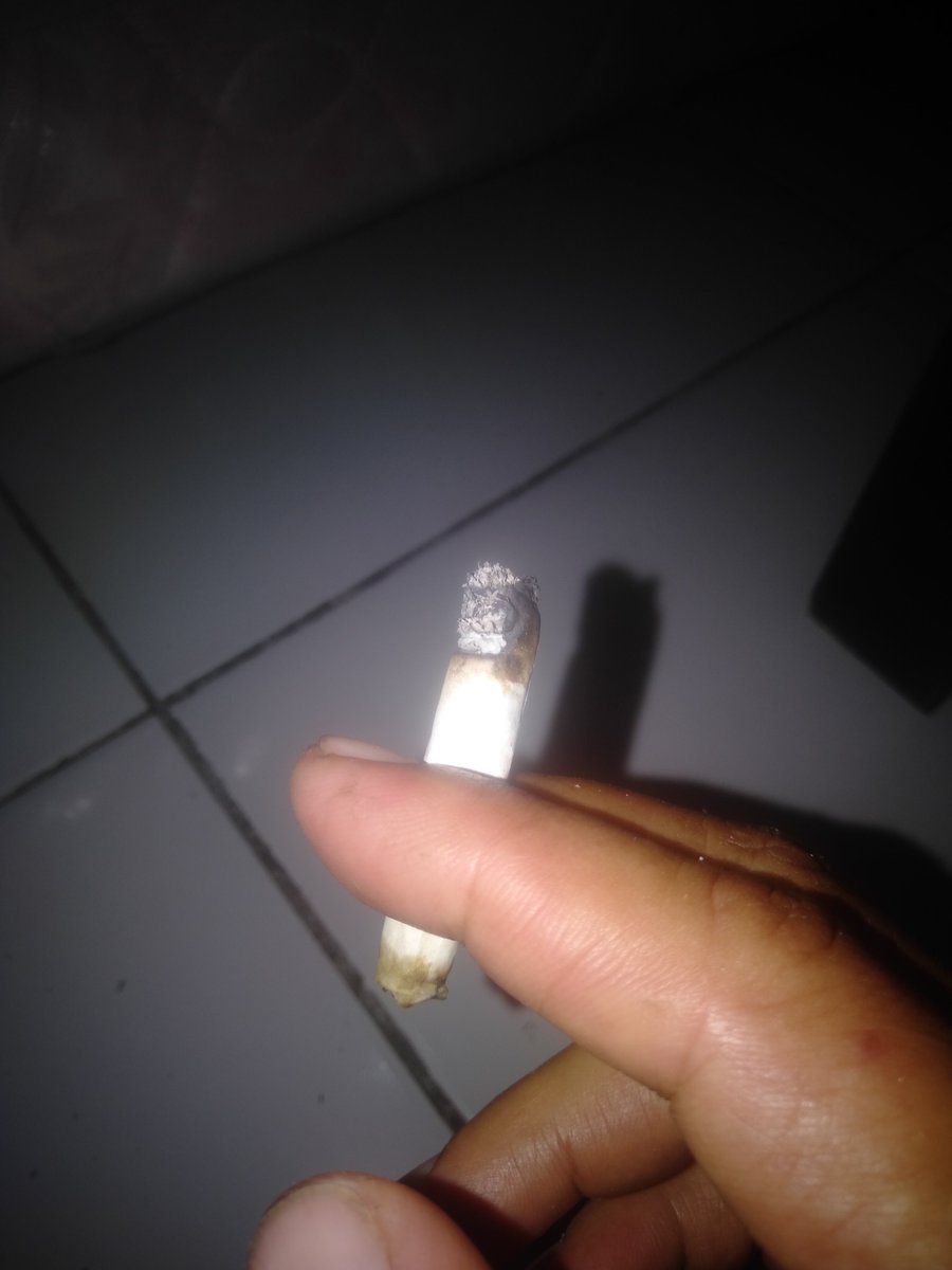 Noviandi85's tweet photo. Peribahasa mengatakan :
Peringatan merokok dapat merusak kesehatan dan mengurangi umur, segera jauhi rokok. #RokokMembunuhmu https://t.co/KMcAcpmV7O