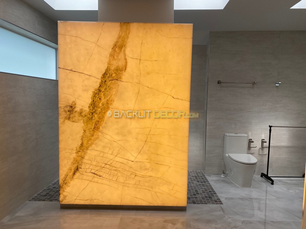 BacklitDecor's tweet photo. This 5 ft by 7 ft @BacklitDecor shower wall make a statement.
#clientLoveditπ
#luxuryhomes #bathroominterior #bathroomdesign #backlitbathroom #interiordesign #LEDlighting #Showerwall https://t.co/GsWeuoDaZr